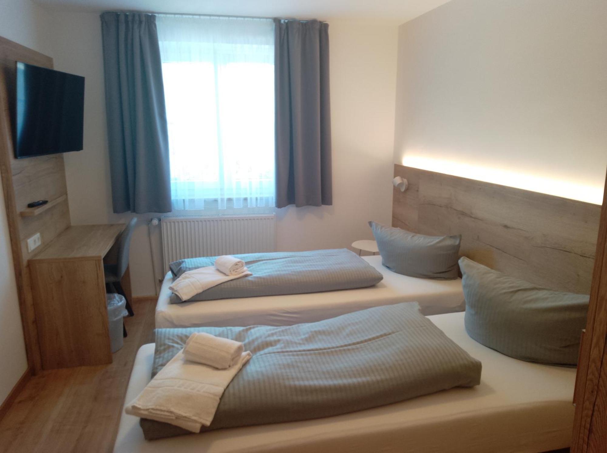Pension Dorfstrasse 6 Stetten  Esterno foto